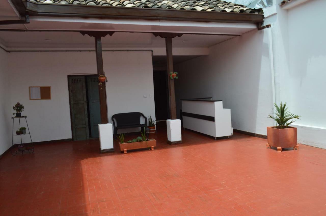 Hostel El Jardin Popayan Ngoại thất bức ảnh