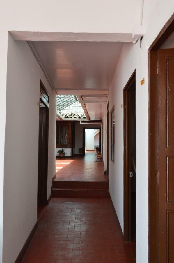Hostel El Jardin Popayan Ngoại thất bức ảnh